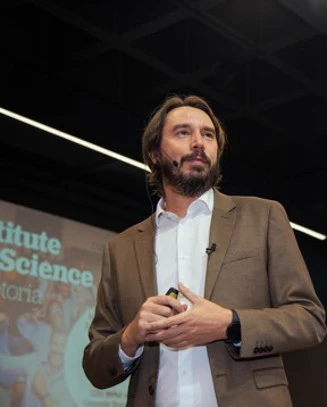 Fernando Baz speaking at the Gordon Institute of Business Science